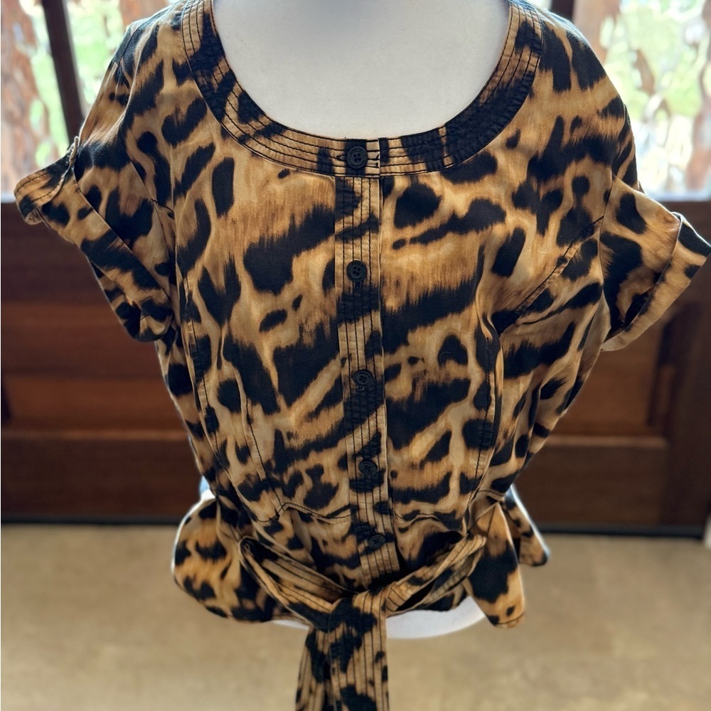 Jones New York Cheetah Womens XL Short Sleeve blouse Belt Chic Elegant Feminine - Picture 2 of 9